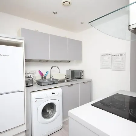 Apartment Host & - Southside